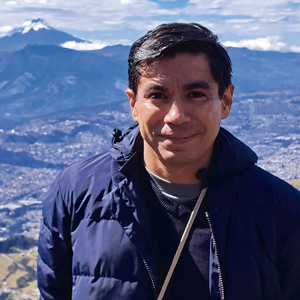 Dr. Pedro Urquijo