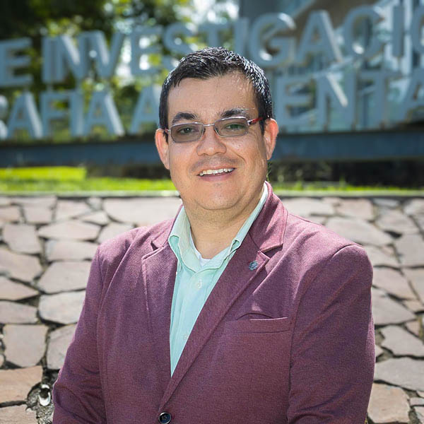 Dr. José Alberto Solis